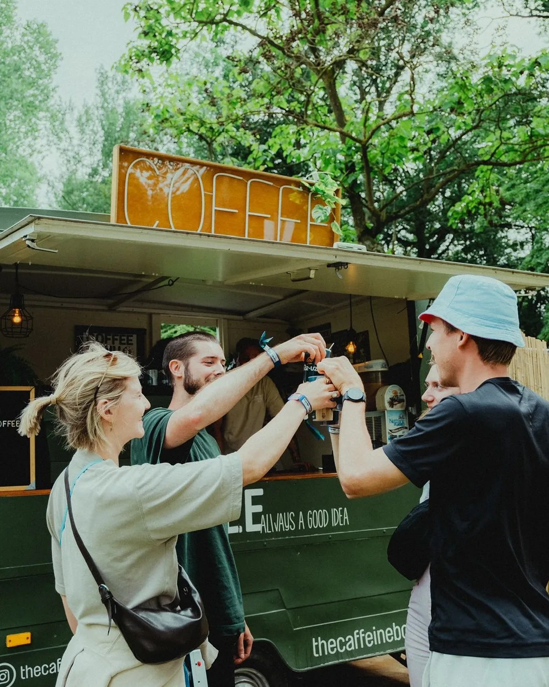 koffiebar-op-festival-the-caffeine-boys